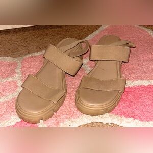 Stylish Tan Sandals for Women